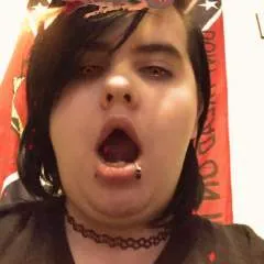 Liz photo on Jungo Live