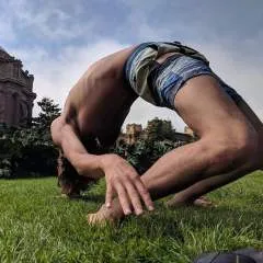 Constantin Isaac photo on Jungo Live