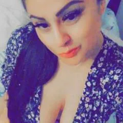 Sarah Stella photo on Jungo Live