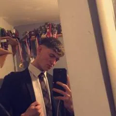 Aaron photo on Jungo Live