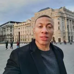 Brown photo on Jungo Live