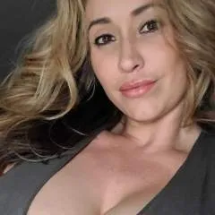 Emily 89 photo on Jungo Live