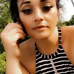 Nikkiniks photo on Jungo Live