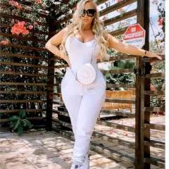 Julie photo on Jungo Live