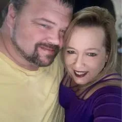 Sauciersexualcouple photo on Jungo Live