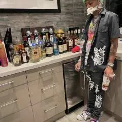 Lookingfordom photo on Jungo Live