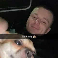 B photo on Jungo Live