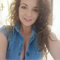 Bella photo on Jungo Live