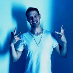 Neon........ photo on Jungo Live