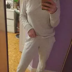 Eager2please photo on Jungo Live