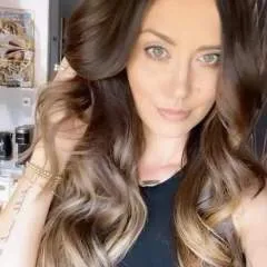 Vivian09 photo on Jungo Live