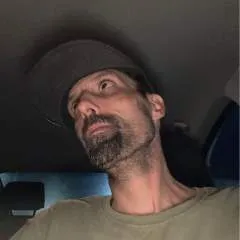 B photo on Jungo Live