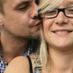 Adds N Emmz photo on Jungo Live