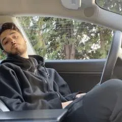 Zee photo on Jungo Live