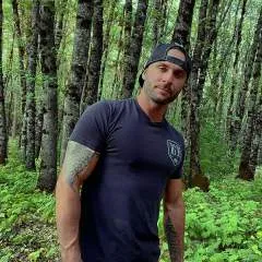 Larry James photo on Jungo Live