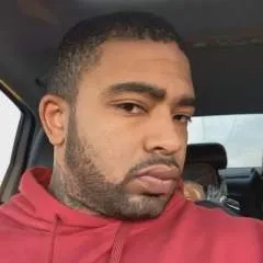 Dangelo photo on Jungo Live