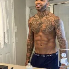 Dangelo photo on Jungo Live