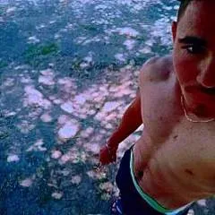 Lounes photo on Jungo Live