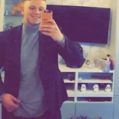 Zach Howells photo on Jungo Live