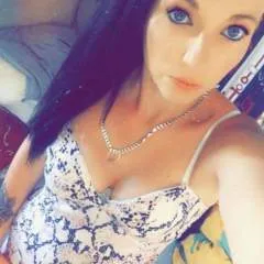 Louise photo on Jungo Live