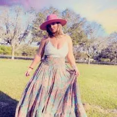 Ashley photo on Jungo Live