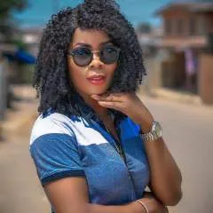 Roselyn photo on Jungo Live