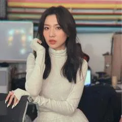 Lisa photo on Jungo Live