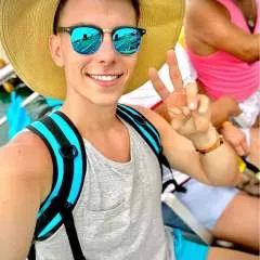 Steeljames........ photo on Jungo Live