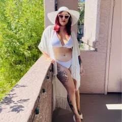 Megara photo on Jungo Live