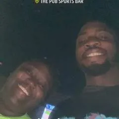 Dee photo on Jungo Live