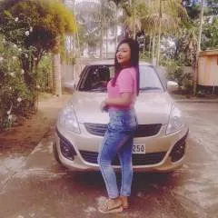 Sarah Dom photo on Jungo Live