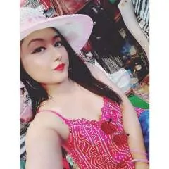 Sarah Dom photo on Jungo Live