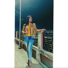 Sarah Dom photo on Jungo Live