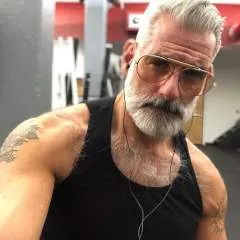 Raymondcharles photo on Jungo Live