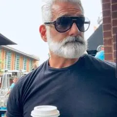 Raymondcharles photo on Jungo Live