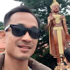 Pee photo on Jungo Live