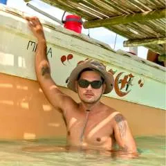 Japet photo on Jungo Live