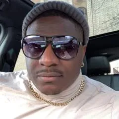 Kissingcouples photo on Jungo Live