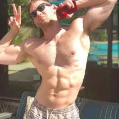 Erick photo on Jungo Live