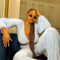 Linda photo on Jungo Live