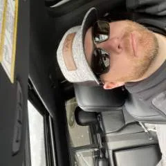 Izzyb5 photo on Jungo Live