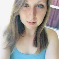 Couplelooking photo on Jungo Live