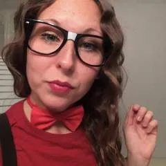 Couplelooking photo on Jungo Live