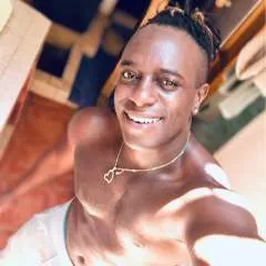 Lázaro photo on Jungo Live