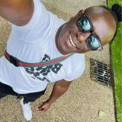 Lázaro photo on Jungo Live