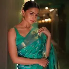 Alia Bhatt photo on Jungo Live