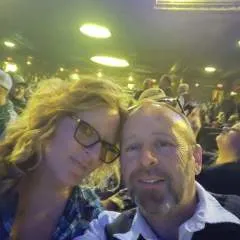 Couple Nextdoor photo on Jungo Live