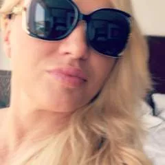 Goddesspegging........ photo on Jungo Live