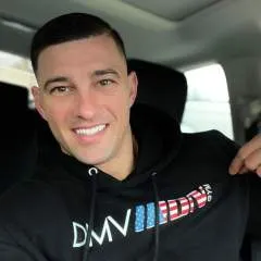 Dericklee photo on Jungo Live