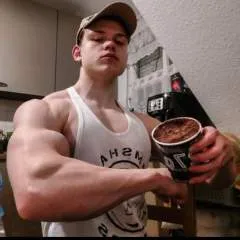 Steven........ photo on Jungo Live